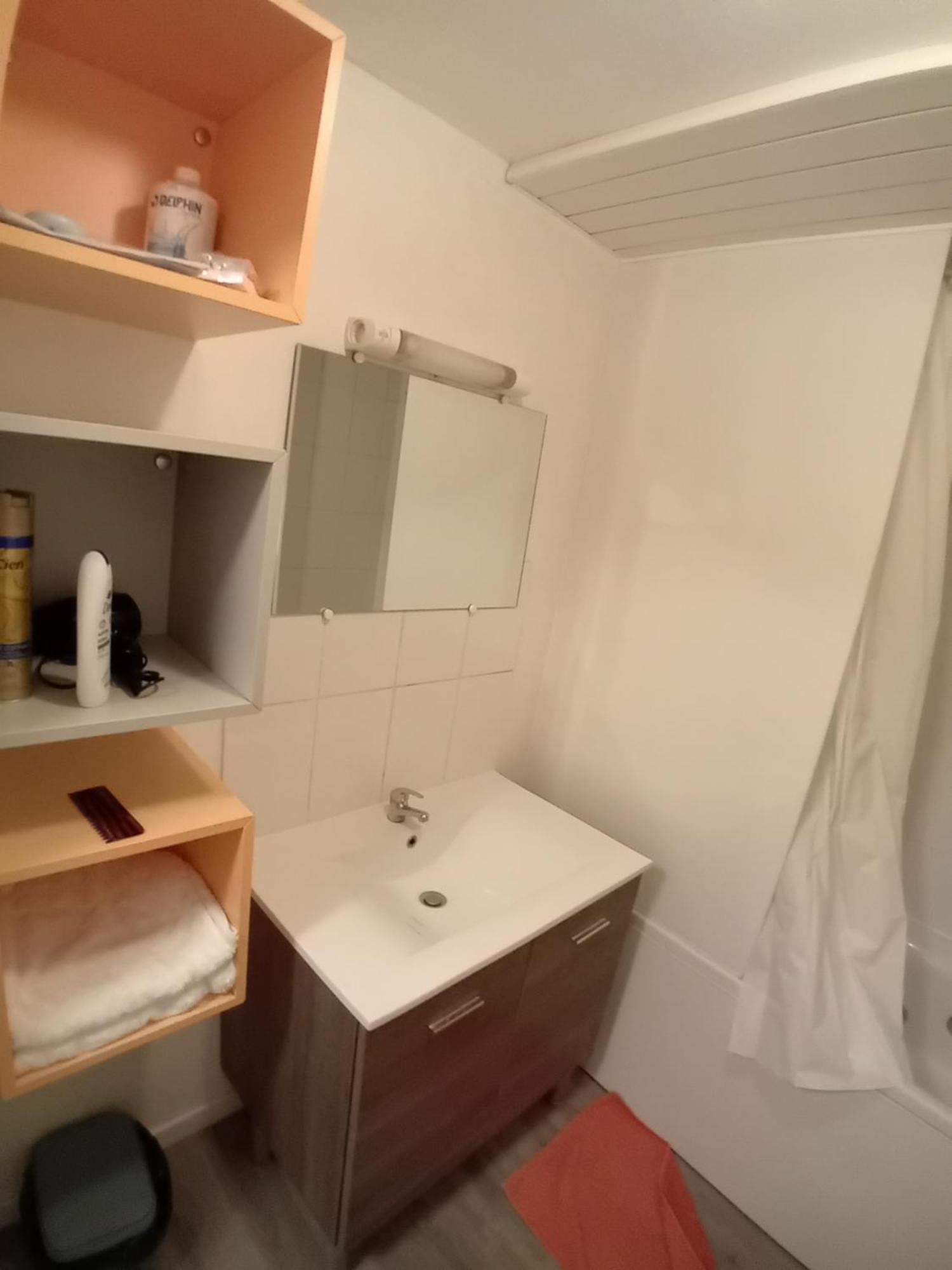 Appart Chartreux Baignoire Massante ,A 3 Minutes Du Centre En Bus! 2 Etoiles Atout France Вуарон Экстерьер фото